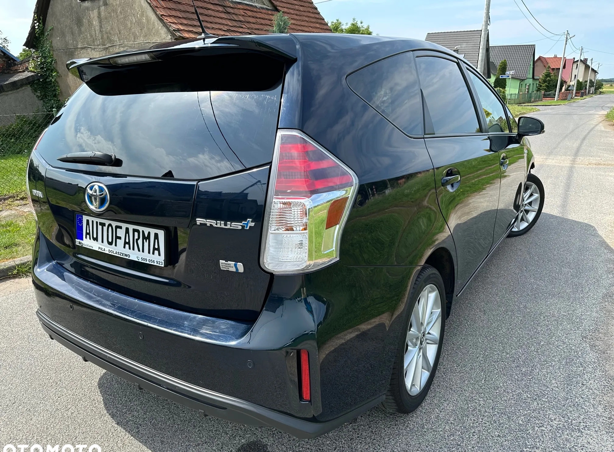 Toyota Prius+ cena 73677 przebieg: 158000, rok produkcji 2018 z Gąbin małe 667